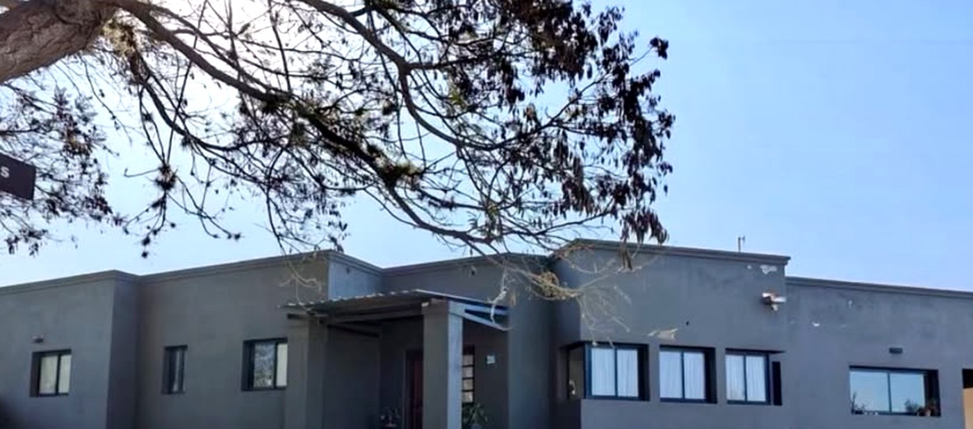 Casa en country en Yerba Buena · Los Azahares
